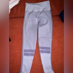 Both leggings green one and purple shorts white one size M/L